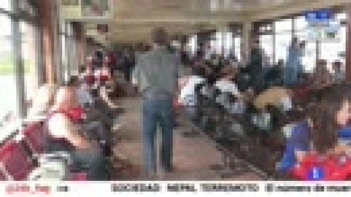 Telediario 1 - Exteriores localiza a 332 españoles tras el seísmo en Nepal