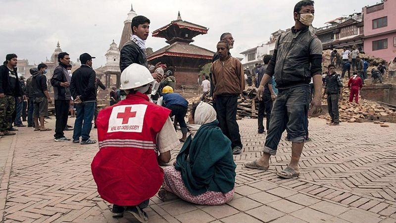 España sigue buscando a 117 españoles tras el terremoto en Nepal 
