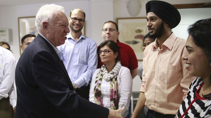 Telediario 1 - 127 españoles han salido de Nepal y están en Nueva Delhi