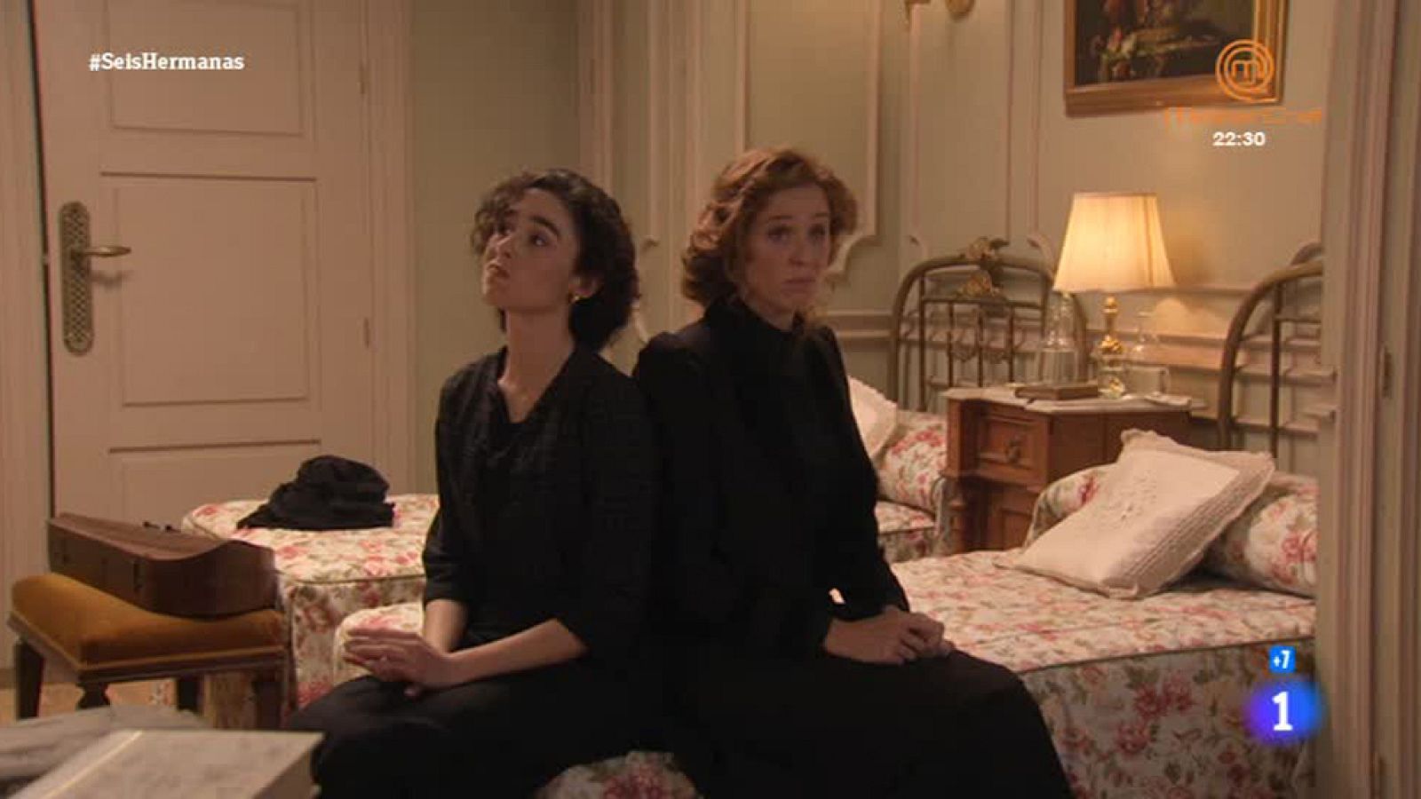 'Seis Hermanas' - Celia convence a Francisca para volver al Café Ambigú