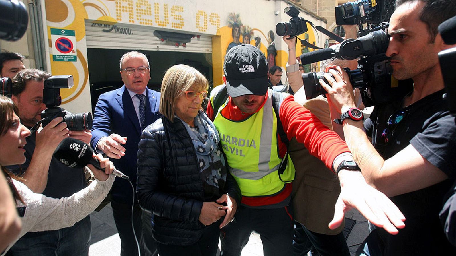 Nueve detenidos en Reus una trama de corrupción en la sanidad pública | Ver