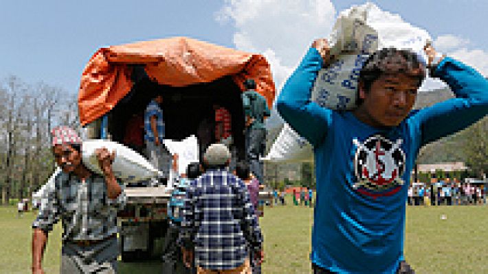 La ayuda a las provincias de Nepal comienza a llegar con cuentagotas