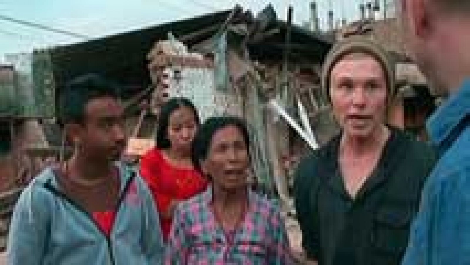 Informativo 24h: Una historia de amistad entre los escombros de Nepal | RTVE Play