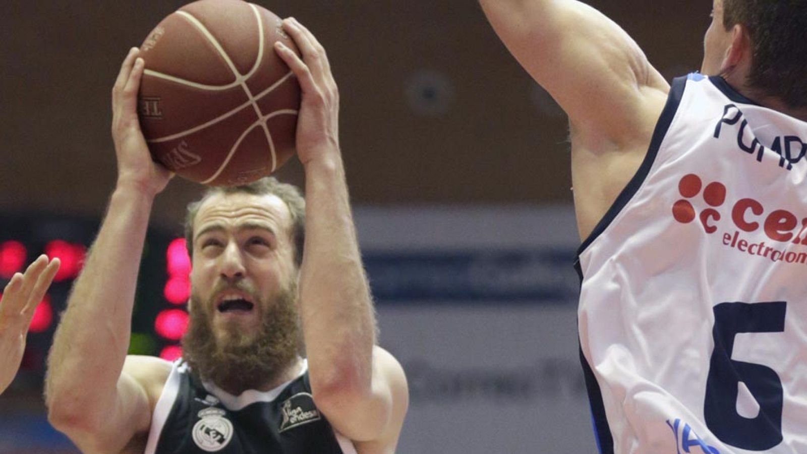 Río Natura Monbus Obradoiro 76 - Real Madrid 85