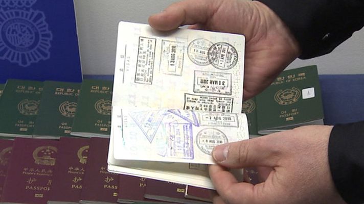 Telediario 1 - Detenidas 80 personas vinculadas a una organización de tráfico ilegal de ciudadanos chinos