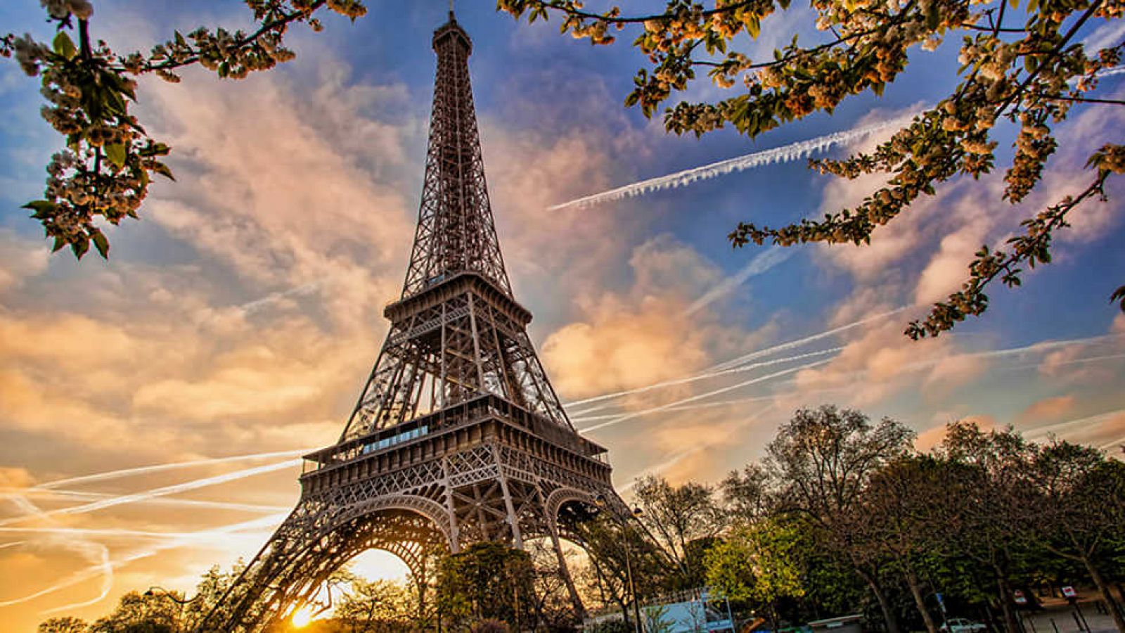 Documenta2 - París al descubierto: La Torre Eiffel