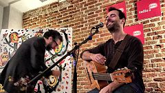 Kevin Johansen en concierto junto a Liniers - 08/05/15