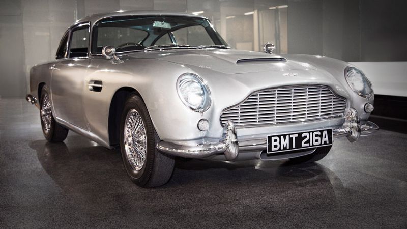 Así llegó el Aston Martin DB5 a la exposición