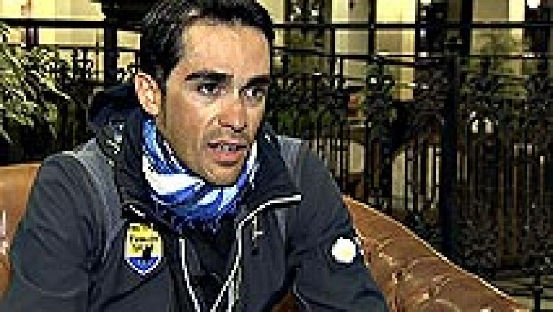 Alberto Contador ya se encuentra en Italia para tomar la salida en la 98ª edición del Giro de Italia, que tendrá lugar en San Remo. Antes de irse ha reconocido ante las cámaras de TVE que está "muy motivado y con mucha confianza para conseguir el pri