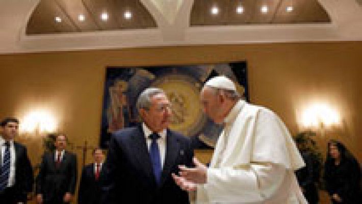 Raúl Castro ha agradecido al Papa su contribución