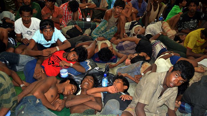 Informativo 24h - Las autoridades de Malasia e Indonesia rescatan a 2.000 personas en el mar