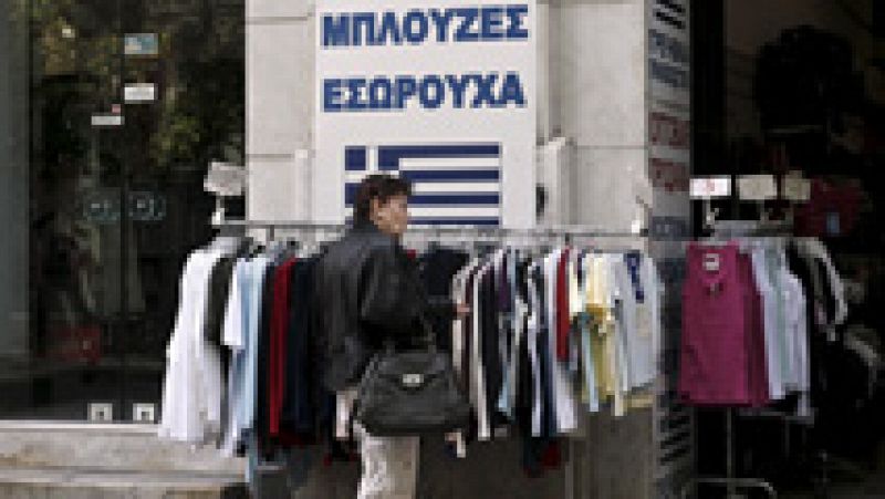 El desempleo y los bajos salarios sitúan el nivel de vida de los griegos por debajo de la media de la UE