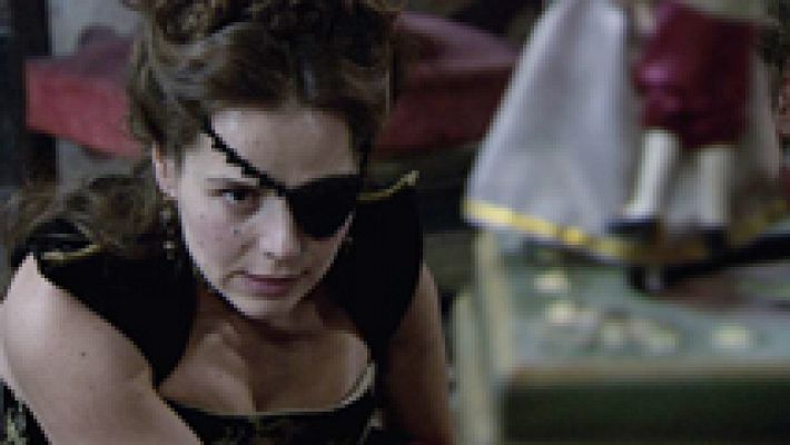 Águila Roja - Lucrecia y Nuño descubren el secreto de la caja