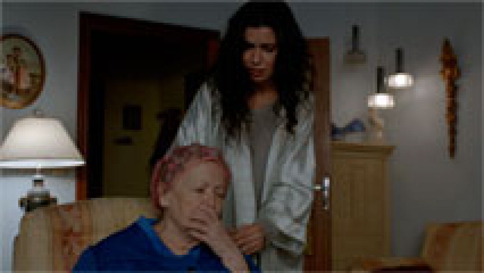 Cuéntame cómo pasó - Herminia, angustiada por Mercedes y Antonio