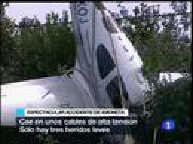  Espectacular accidente de avioneta en Irún