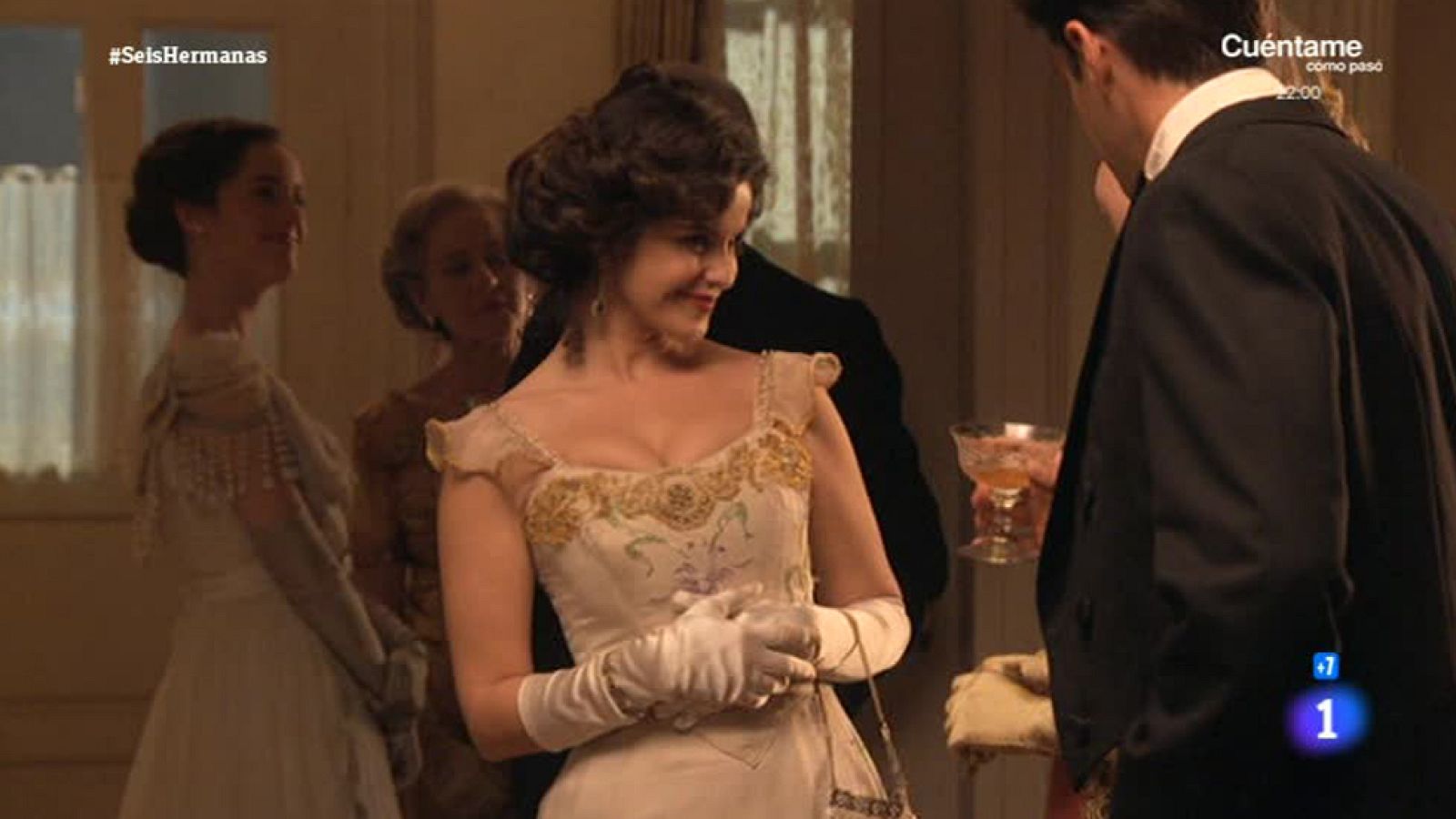 'Seis Hermanas' - La amante de Rodolfo aparece en la fiesta de las Silva