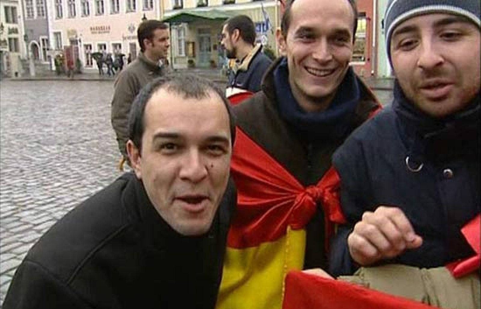 Los españoles que viven en Estonia estarán en las gradas para animar a la selección española de fútbol.
