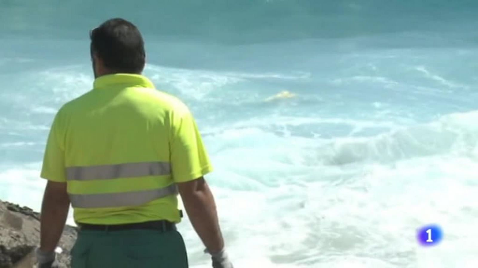 Telediario 1: Mueren tres personas al naufragar un velero en Formentera | RTVE Play