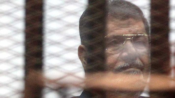 Informativo 24h - Egipto condena a muerte al expresidente Morsi