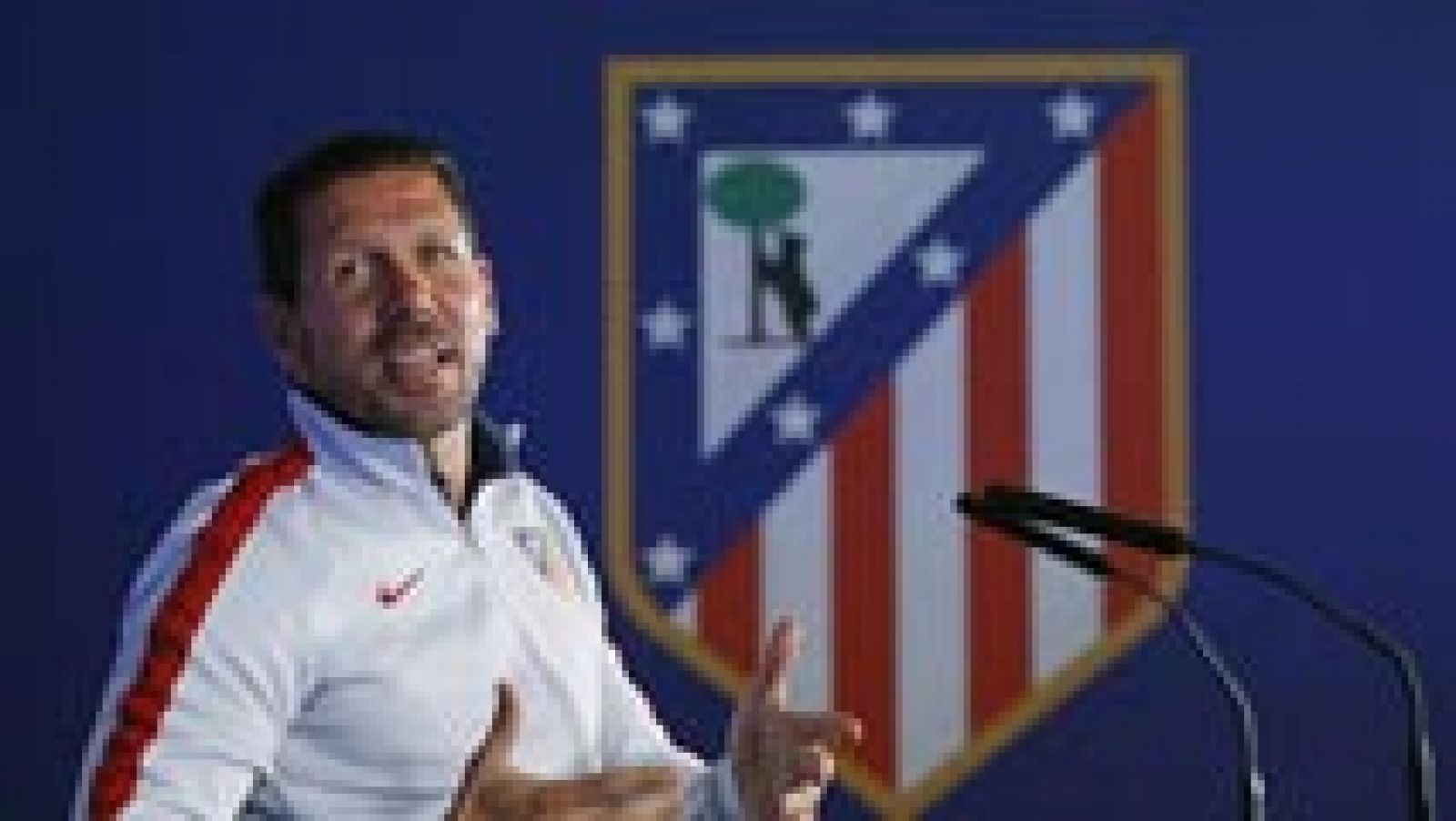 El argentino Diego Simeone, entrenador del Atlético de Madrid, ha transmitido a sus futbolistas el mensaje de "no pensar, correr", para el partido de este domingo frente al Barcelona y remarcó que hay que intentar jugar "cada pelota, cada segundo y cada milímetro del campo como si fuese el último".