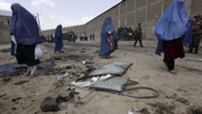 Tres muertos, uno de ellos extranjero, en atentado contra un convoy internacional en Kabul