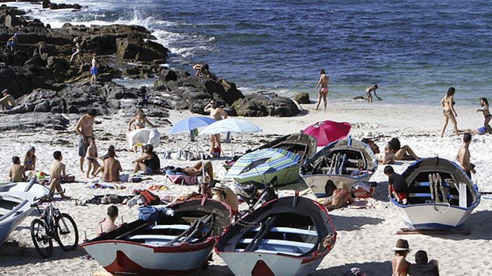 El tiempo - Viento fuerte en Estrecho, Alborán y costa gallega