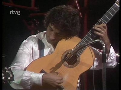  Lole y Manuel con Smash cantan "Tiny Peter"