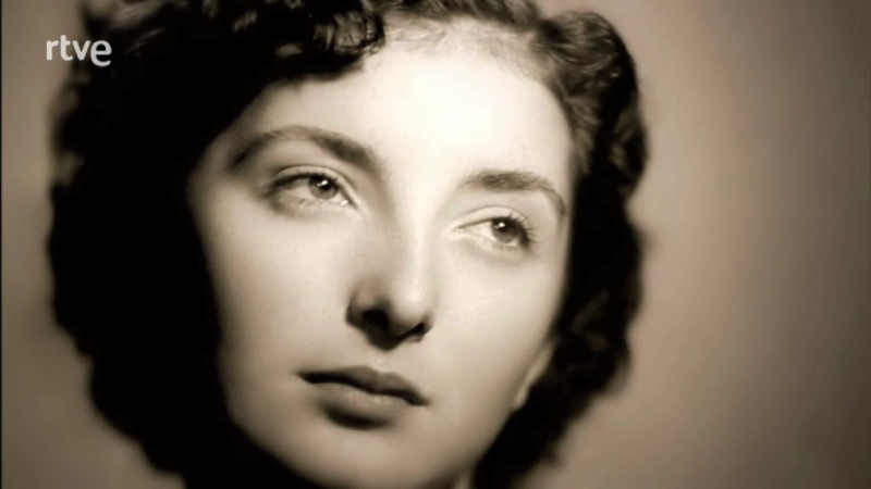  Nuria Espert, una mujer de teatro - Presentación