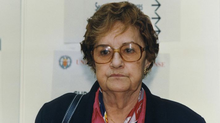 Corín Tellado, en la memoria