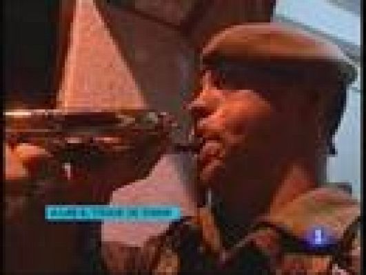  - El Desfile, por dentro