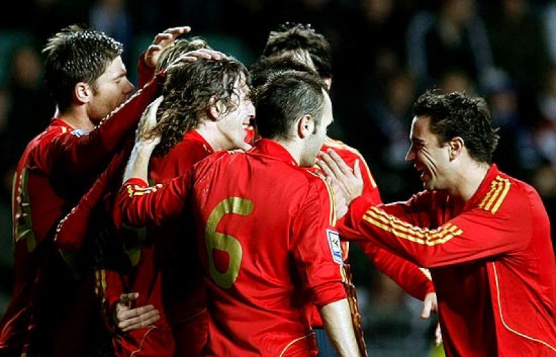 Casillas y Reina han batido un récord, llevan entre los dos 700 minutos con la portería a cero, desde la Eurocopa no saben lo que es recibir un tanto.