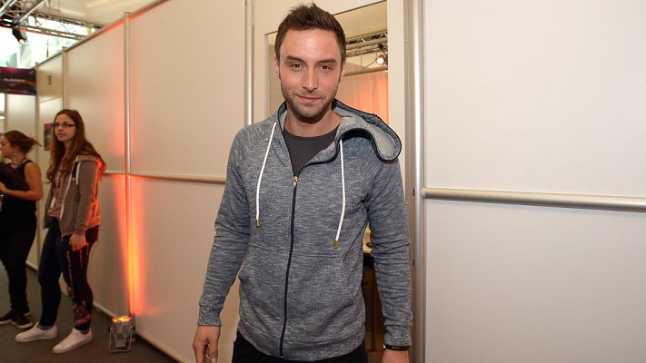 Eurovisión - El representante de Suecia le da los doce puntos a España