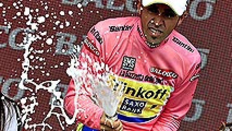 ¿Para mí ha sido una gran sorpresa¿, aseguraba Contador nada más recoger la maglia rosa del podio. ¿He ido regulando en todo momento, las sensaciones eran buenas. He visto por velocidad que no iba demasiado rápido en la primera parte, pero he visto q