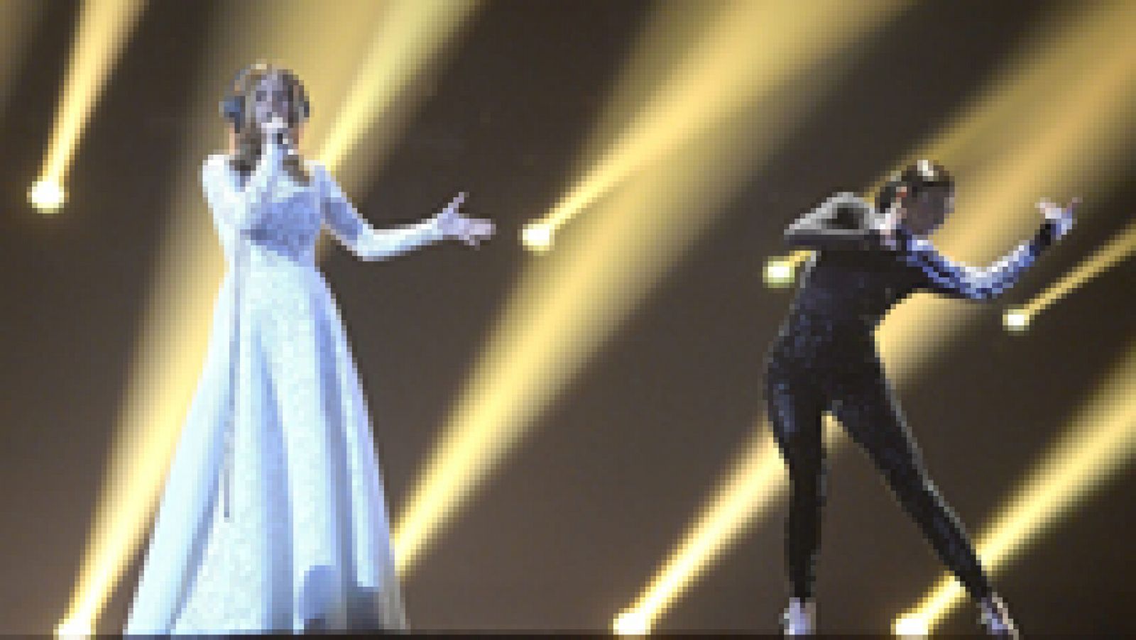 Eurovisión 2015 - Eslovenia: Marayaa - "Here for you"
