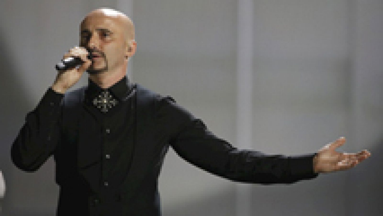 Eurovisión 2015 - Rumanía: Voltaj canta "De la capat"