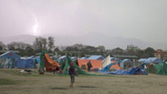 Telediario 1 - Calculan que hará falta 6000 millones para reconstruir Nepal