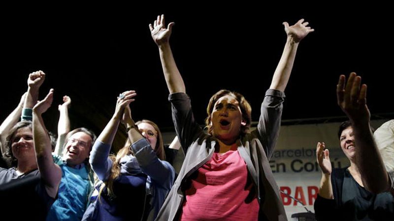 El PP gana pero su fuerte caída deja en manos de la izquierda gran parte del poder local y regional