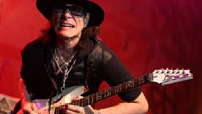 El guitarrista Steve Vai ofrece clases magistrales en España