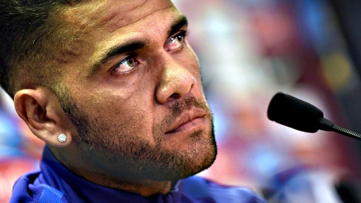 Telediario 1 - Alves: "No quiero que Luis Enrique o Messi pidan que siga"