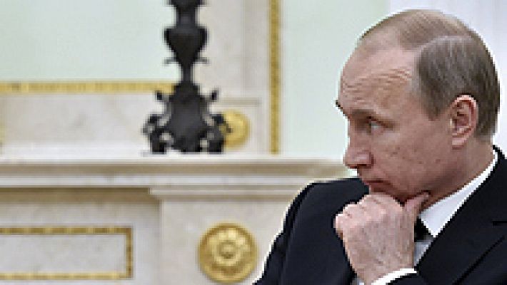 Telediario 1 - Putin promulga una ley que permite declarar "indeseables" a las oenegés