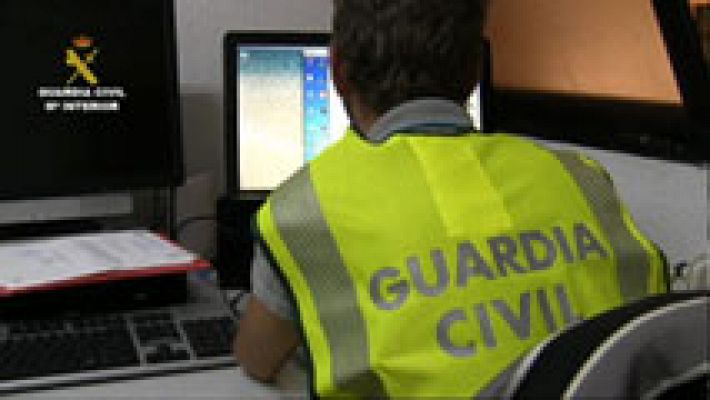 Telediario 1 - Detienen a un joven acusado de abusar de nueve menores