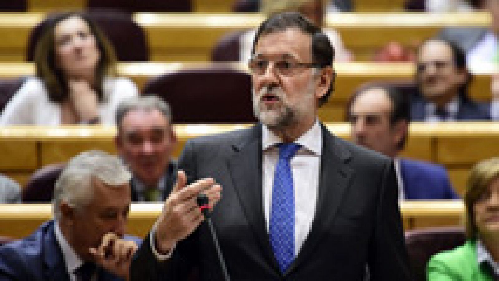 Telediario 1: El PSOE pide a Rajoy que "haga las maletas" porque "los españoles le están dando la espalda" | RTVE Play