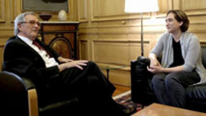 Telediario 1 - Colau y Trías se reúnen para el traspaso de poderes