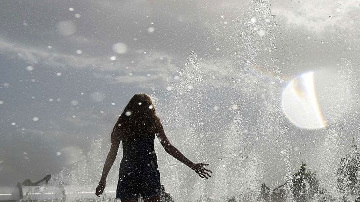 El tiempo - Chubascos y tormentas que podrían ser localmente fuertes en Andalucía oriental, el sistema Ibérico y Pirineos