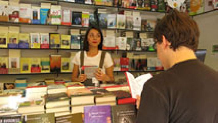 Telediario 1 - Arranca la Feria del Libro 2015 en Madrid