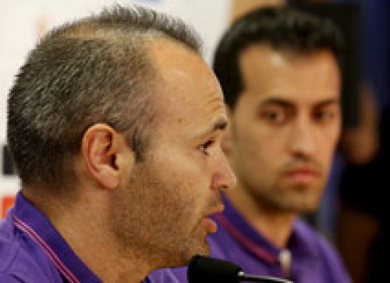 A Iniesta solo le procupa lo deportivo, no si se pita al himno