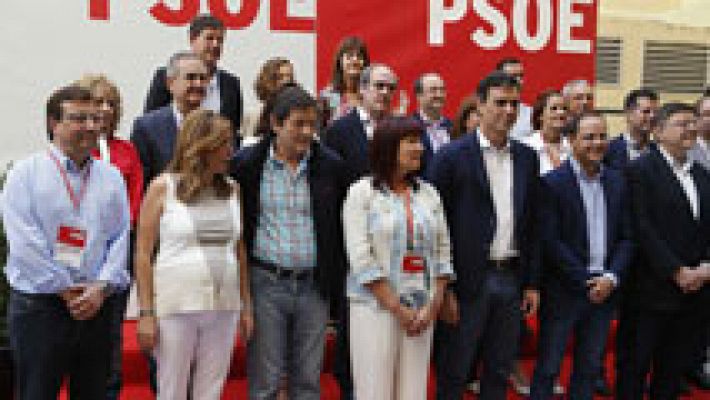Pedro Sánchez fija con sus barones los términos de su política de pactos