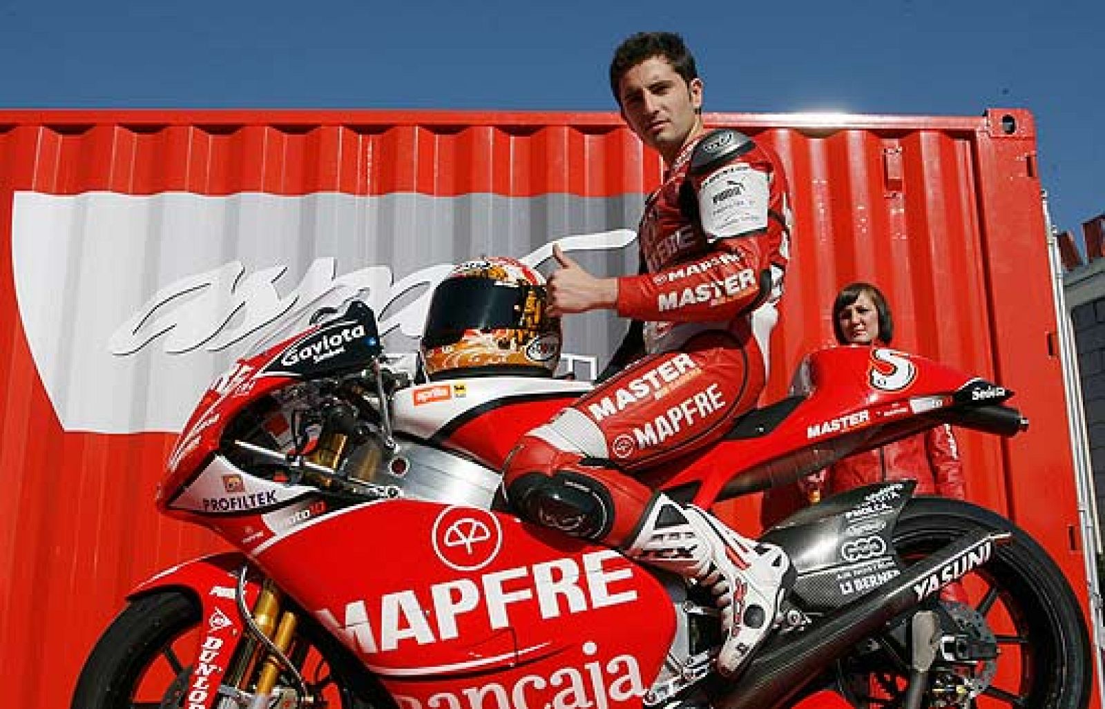 El circuito de Valencia cumple deiz años. La cita será la semana que viene con casi todo decidido. Rossi campeón en moto GP y Simoncelli puede llegar a Valencia con el título de 250 cc ya conquistado. El equipo Aspar llega a casa con problemas en el mundial.