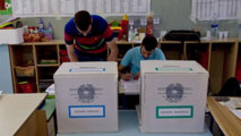 Los italianos votan para renovar los gobiernos de siete regiones