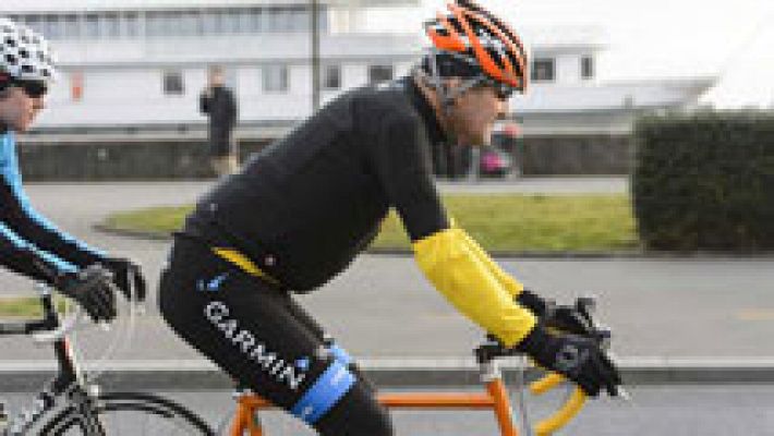 Telediario 1 - El Secretario de Estado de EEUU ha sufrido un accidente